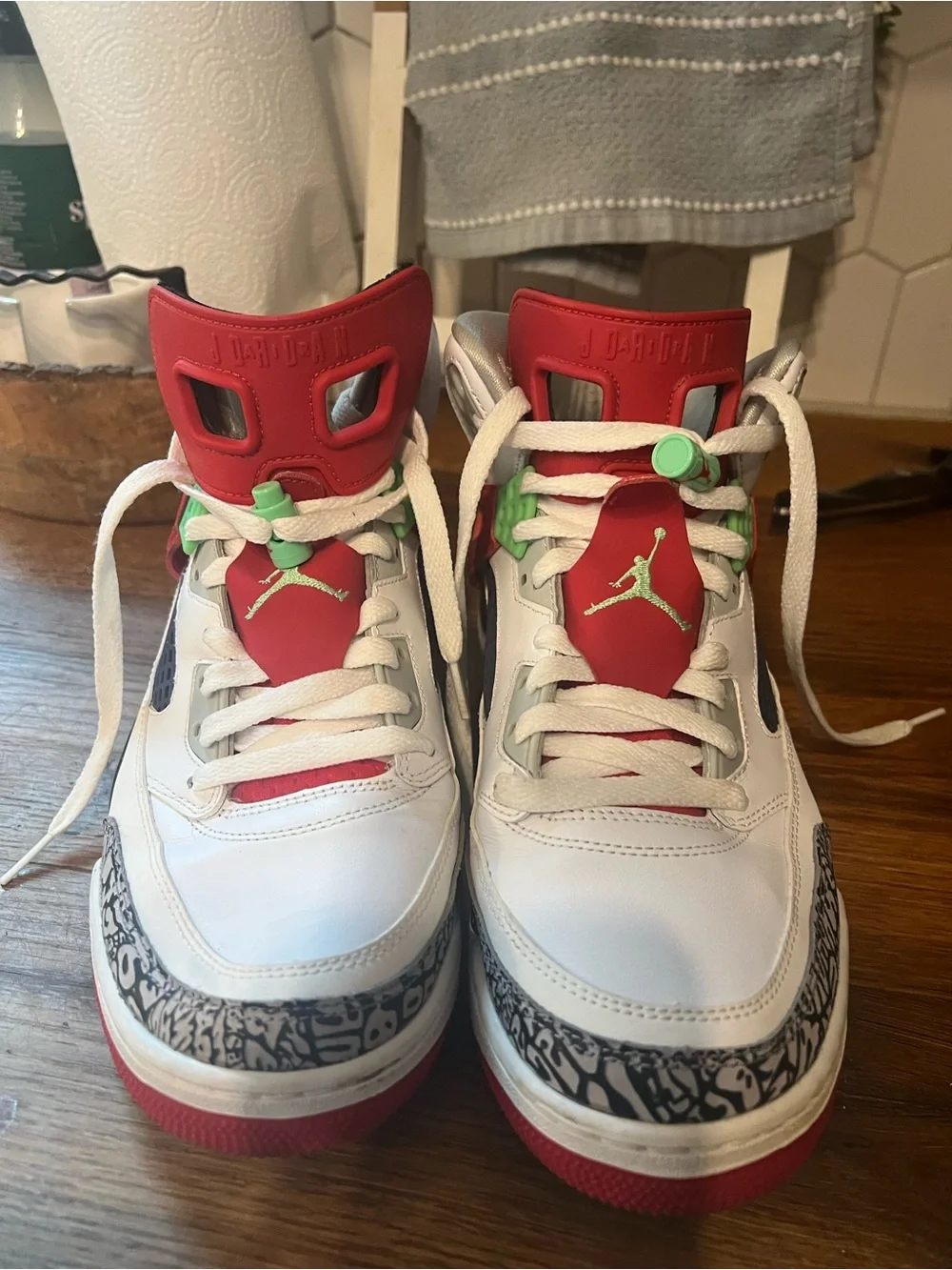 Air Jordan Spizike- White/Red